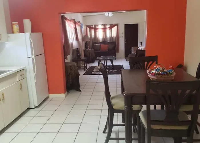 2 Bedroom 2 Bathroom House Centrally Located